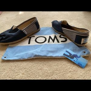 Toms classic slip-on